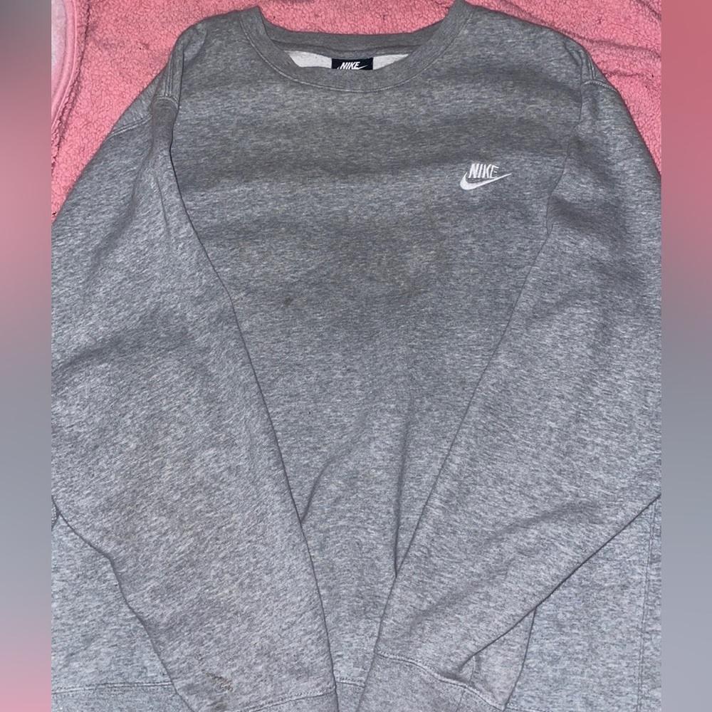 Nike pullover sweatshirt